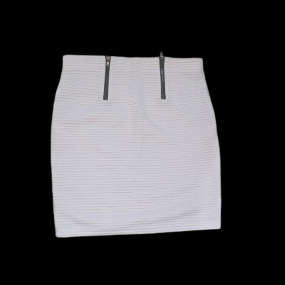 ---  White Stretch Mini Skirt Size 8
